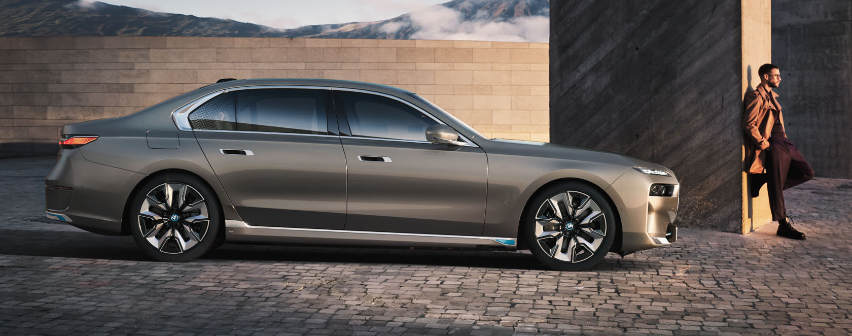 NAJWAŻNIEJSZE CECHY WNĘTRZA NOWEGO BMW i7.